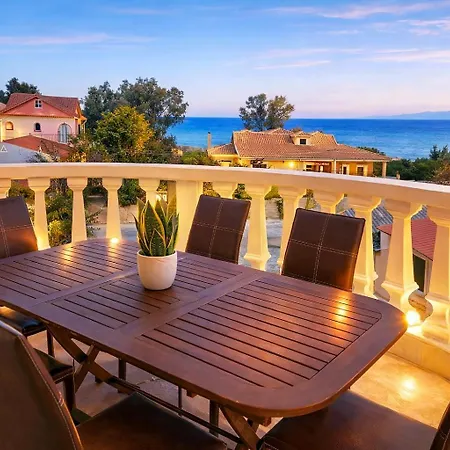 Casa Di Yanni, Sea View